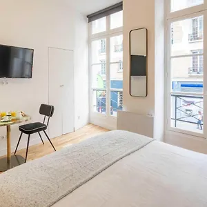 Charming In The Heart Of Belleville Appartement
